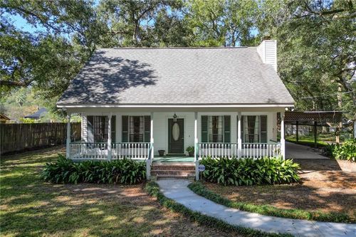 1600 Molitor St, Mandeville, LA, 70448-2418 | Card Image
