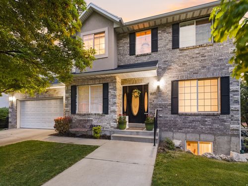 807 Hillsdale Ln, Provo, UT, 84606-6657 | Card Image