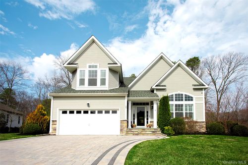 29 Wildflower Dr, Ridge, NY, 11961-2663 | Card Image