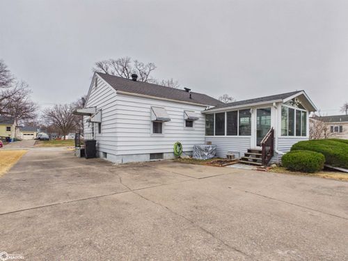 741 Grace Street, Ottumwa, IA, 52501 | Card Image