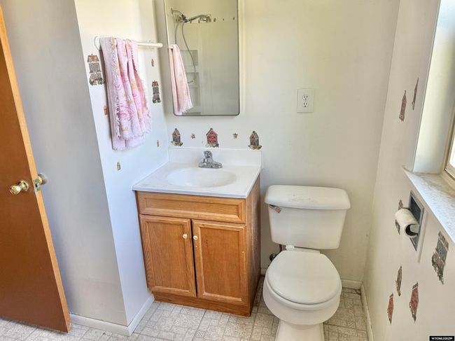 422 Beech Ave, House other with 3 bedrooms, 1 bathrooms and null parking in Kemmerer WY | Image 12