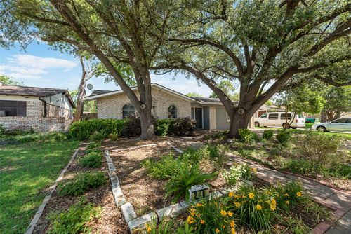 240 N Bryan Pl, Mesquite, TX, 75149-2512 | Card Image