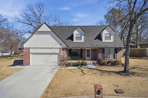 3211 S Bermuda Drive, Sand Springs, OK, 74063 | Card Image