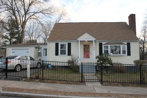 951 Tower Ave, Hartford, CT, 06112-1059 | Card Image