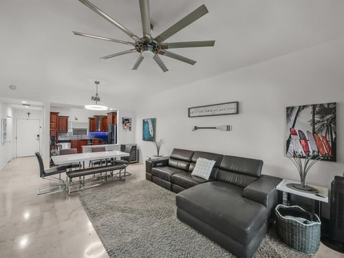 apt-b207-1610 Presidential Way, West Palm Beach, FL, 33401-1865 | Card Image