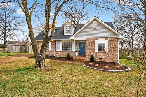 709 Ashworth Cir, Nashville, TN, 37211-6197 | Card Image