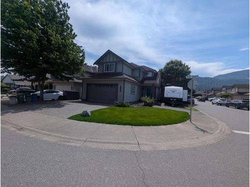 44582 Monte Vista Dr, Chilliwack, BC, V2R5T2 | Card Image