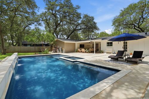 106 Canyon Creek Dr, San Antonio, TX, 78232-1304 | Card Image