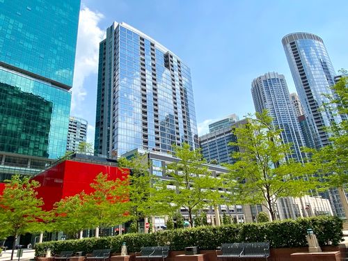 1706-240 E Illinois St, Chicago, IL, 60611-5041 | Card Image