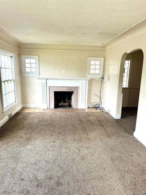 8223 W 7 Mile Rd, Detroit, MI, 48221-2177 | Card Image