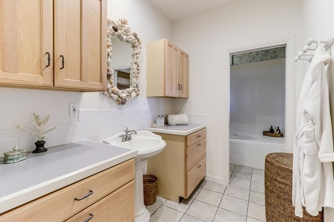 Primary bath | Image 21