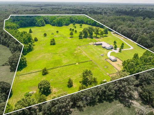 430 Tanasi Dr, Rossville, TN, 38066-3653 | Card Image