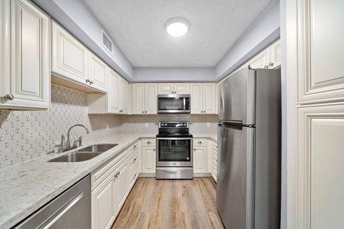 apt-119-11002 Hammerly Blvd, Houston, TX, 77043-1918 | Card Image