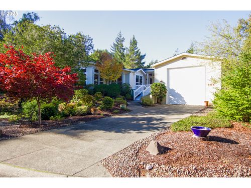 904 Lillie Circle Ct, Florence, OR, 97439-8205 | Card Image
