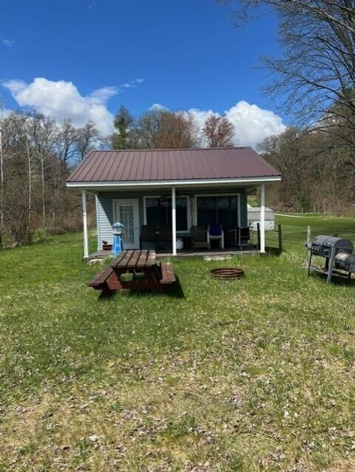 6911 Ryerson Rd, Twin Lake, MI, 49457-9671 | Card Image