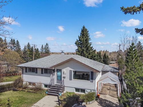 224 Hendon Dr Nw, Calgary, AB, T2K1Z2 | Card Image