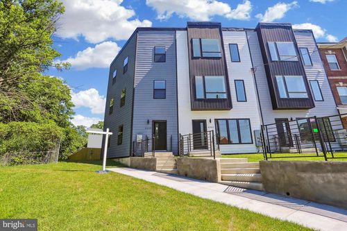 4900 D St Se, WASHINGTON, DC, 20019-6132 | Card Image