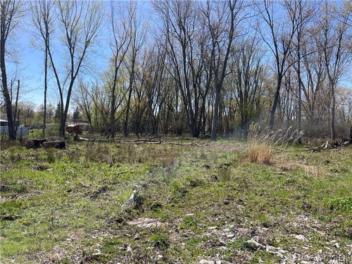 36 Brantwood Dr, West Seneca, NY, 14224-3102 | Card Image