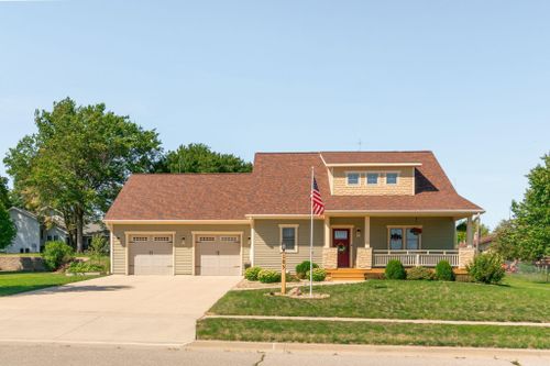 105 Valley Drive, Reinbeck, IA, 50669 | Card Image