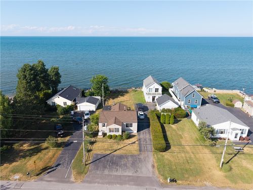 3065 Edgemere Dr, Greece, NY, 14612-1121 | Card Image