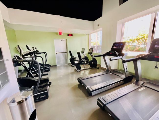 APT-11B - 881 Ocean Dr, Condo with 2 bedrooms, 2 bathrooms and null parking in Key Biscayne FL | Image 63