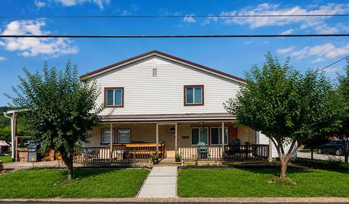 346 Poplar Ave, Moundsville, WV, 26041-2742 | Card Image