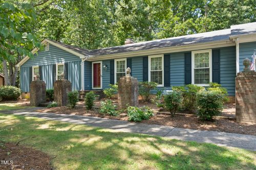 304 Oregon Cir, Cary, NC, 27511-4533 | Card Image