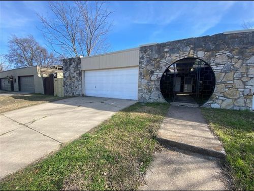 6327 Walraven Cir, Fort Worth, TX, 76133-3409 | Card Image