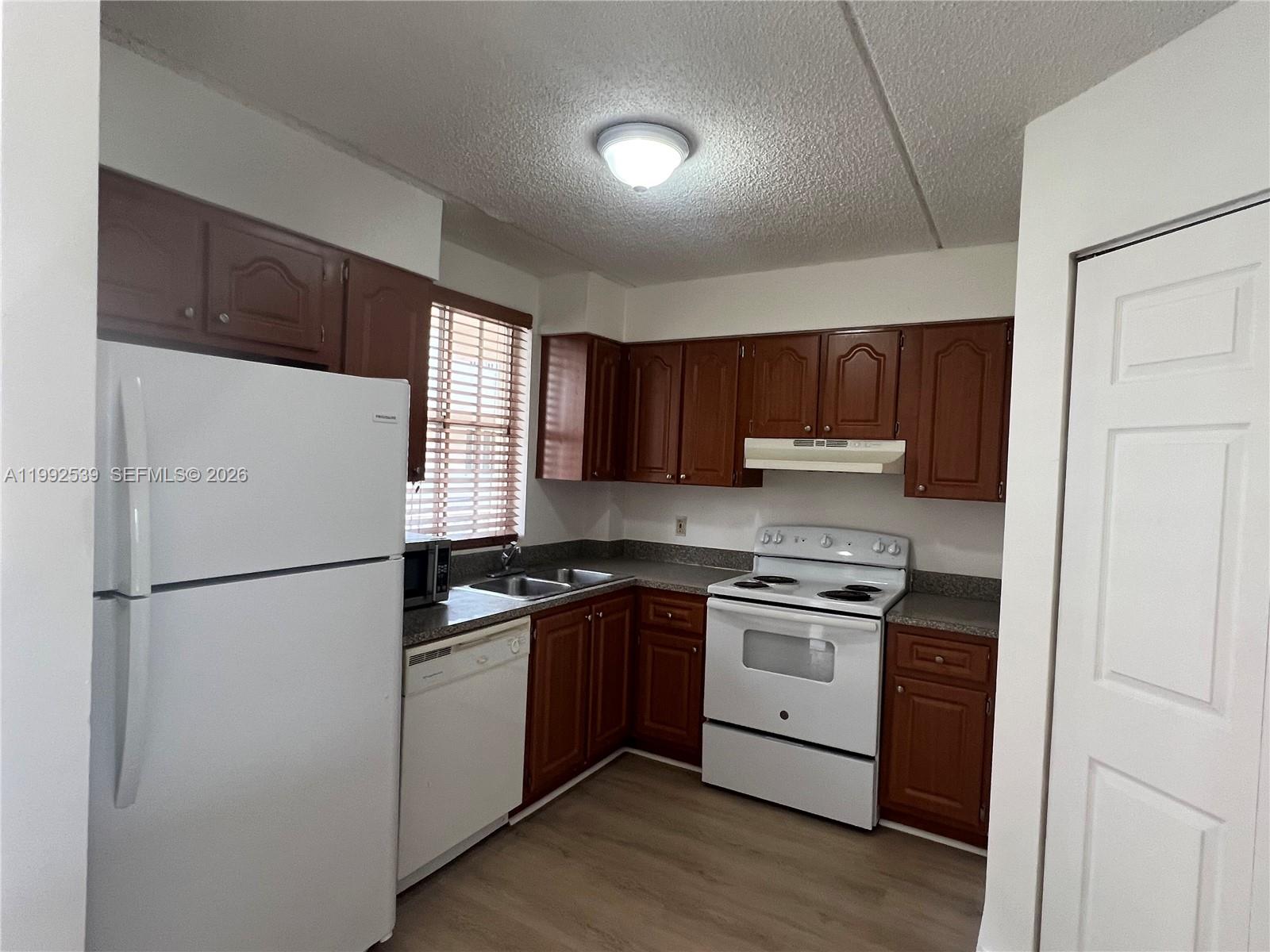 Residential Lease in Hialeah 5