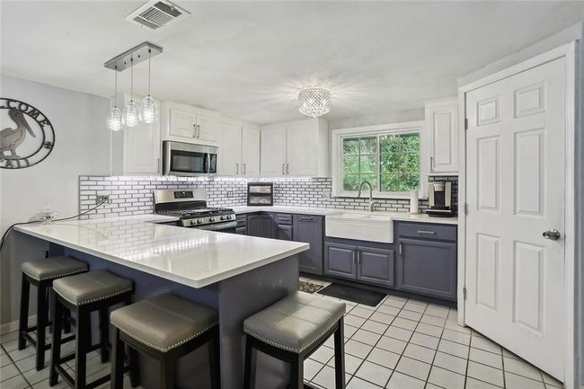 Kitchen | Image 8