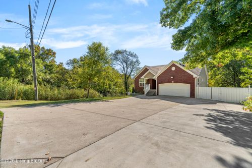 6110 Lazy Run Rd, Louisville, KY, 40219-5001 | Card Image