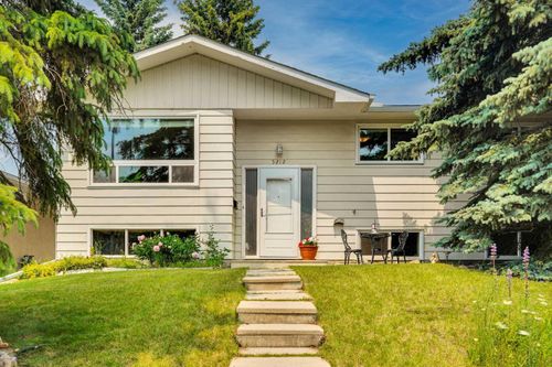 5212 Valiant Dr Nw, Calgary, AB, T3A0Y7 | Card Image