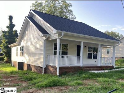 106 Fuller Street, House other with 3 bedrooms, 2 bathrooms and null parking in Greer SC | Image 1