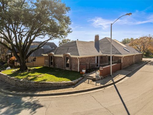 8115 Old Moss Rd, Dallas, TX, 75231-1606 | Card Image