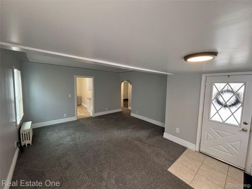 4928 Culver St, Dearborn Heights, MI, 48125-3428 | Card Image