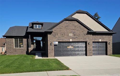 50606 Mistwood Dr, Macomb, MI, 48042 | Card Image