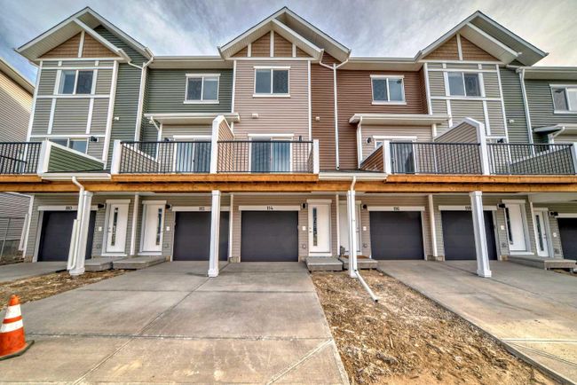 114 Tuscany Summit Square Nw, Home with 2 bedrooms, 2 bathrooms and 2 parking in Calgary AB | Image 1