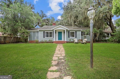 2016 Ash Ave, Brunswick, GA, 31520-7401 | Card Image