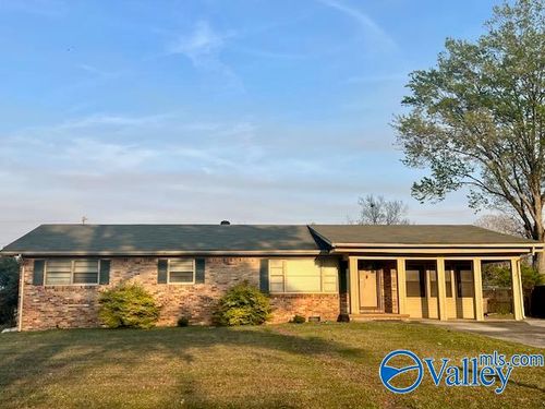 1604 6th Ave Sw, Decatur, AL, 35601-4704 | Card Image