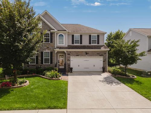 562 Preston Trails Dr, Pickerington, OH, 43147-2107 | Card Image