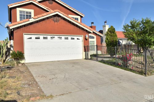 214 Dorrance St, Bakersfield, CA, 93307-2879 | Card Image