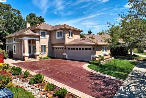 6472 Owl Way, Livermore, CA, 94551-8764 | Card Image