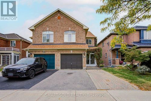 68 Harmony Road, Vaughan (Patterson), ON, L4K5G4 | Card Image