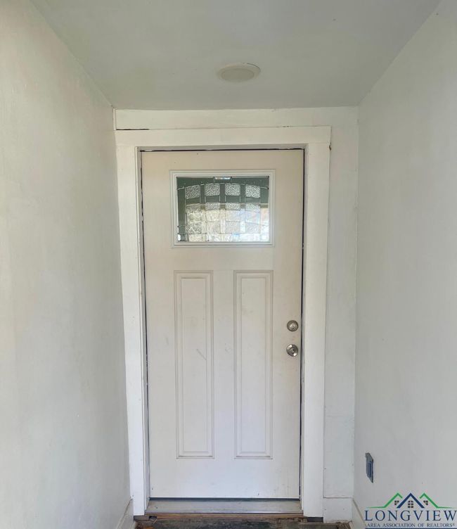 338 E Peters St, House other with 3 bedrooms, 2 bathrooms and null parking in De Kalb TX | Image 9