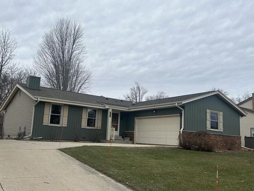 1214 Cherrywood Drive, Waukesha, WI, 53188 | Card Image