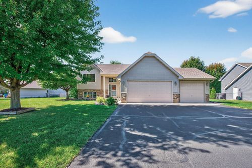 20194 Farnham Ave N, Forest Lake, MN, 55025-9813 | Card Image