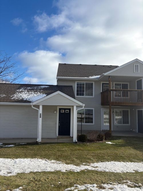 70-158 Hunters Ln Ne, Rockford, MI, 49341-1360 | Card Image