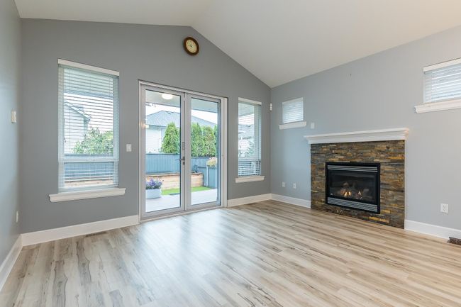 45807 Foxridge Crescent, House other with 2 bedrooms, 1 bathrooms and 2 parking in Chilliwack BC | Image 10