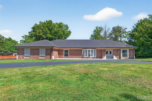 9 Kirken Knoll Dr, Saint Louis, MO, 63131-2310 | Card Image