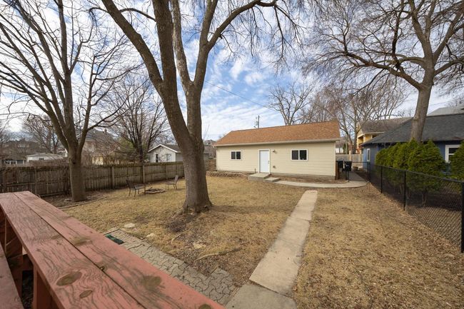 Backyard/Garage | Image 31